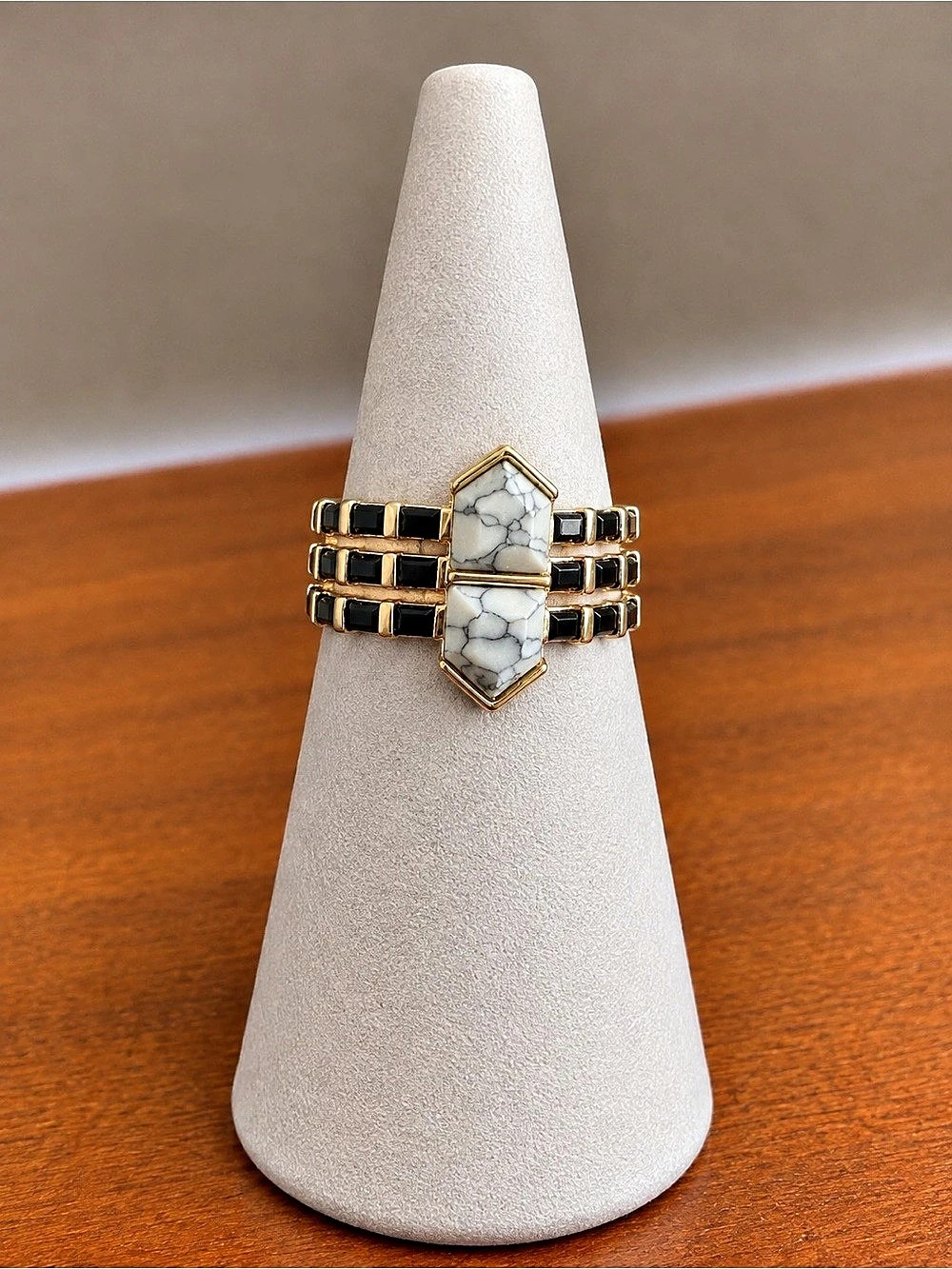 Bomb Party “Serve The Sparkle” Howlite Gold Ring Size 7 RG94063